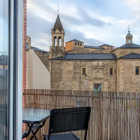 Nomada Castillo _ Vut-le-251 Ponferrada