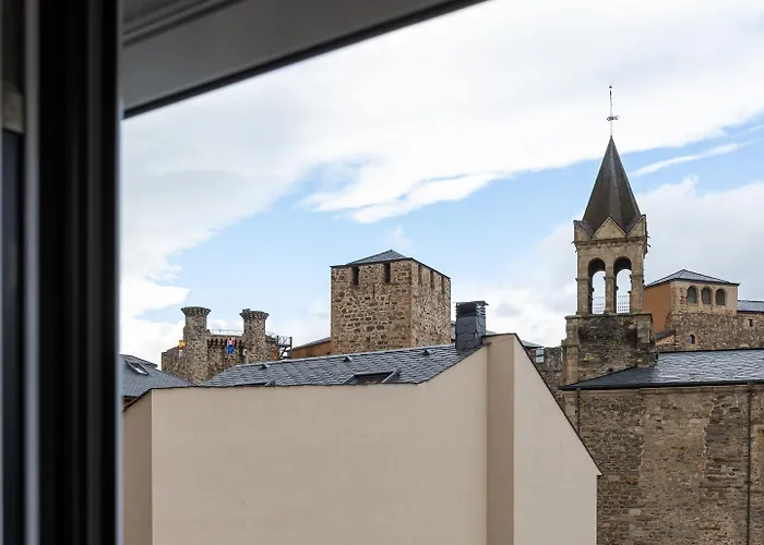 Nomada Castillo _ Vut-le-251 * Ponferrada